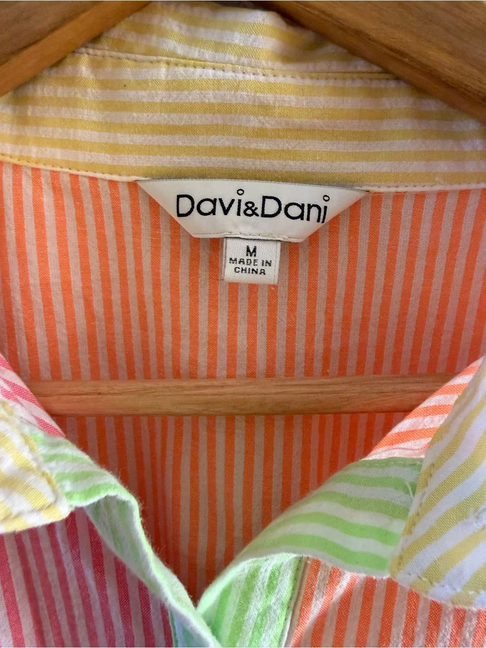 DAVI & DANI Pink, Peach & Mint Striped Colorblock Button-Down Shirt
